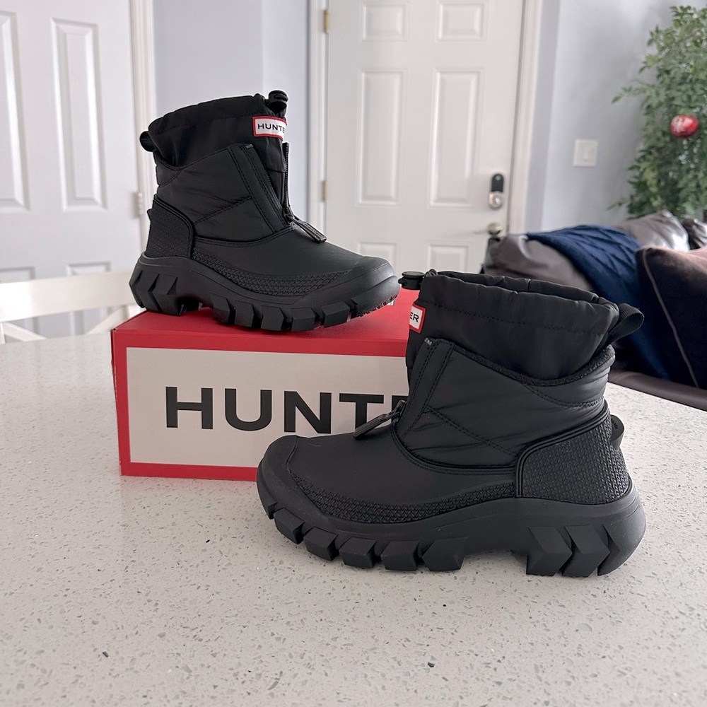 Hunter Intrepid Ankle Zip Snow Boots